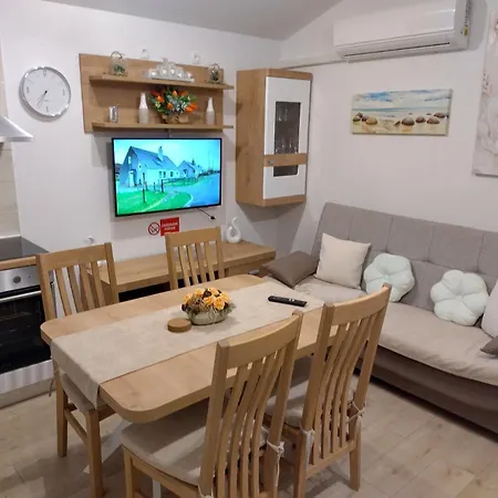 Bernarda 2 Apartment Porec